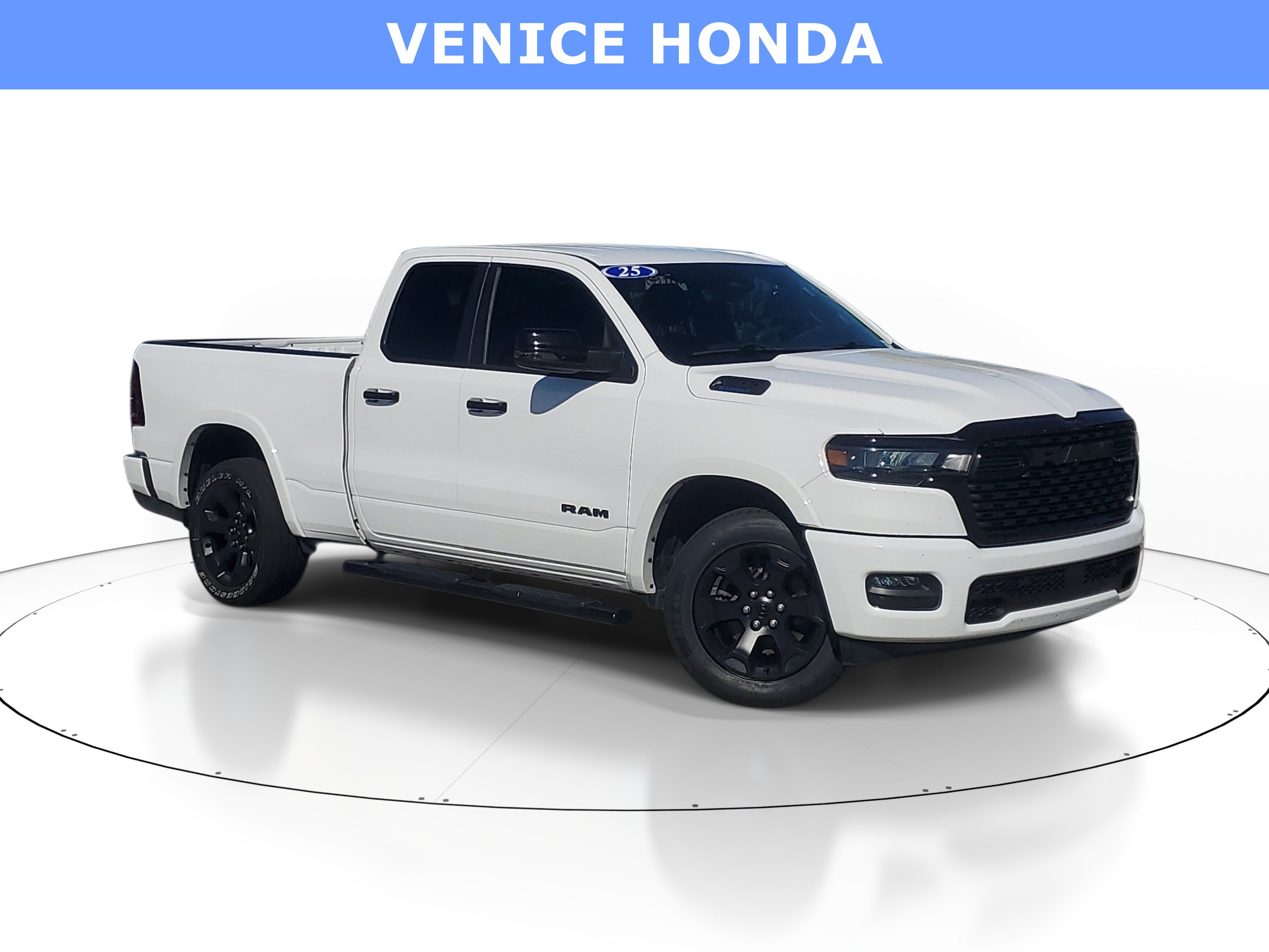 Used 2025 RAM 1500 Big Horn AWD/4WD image 1