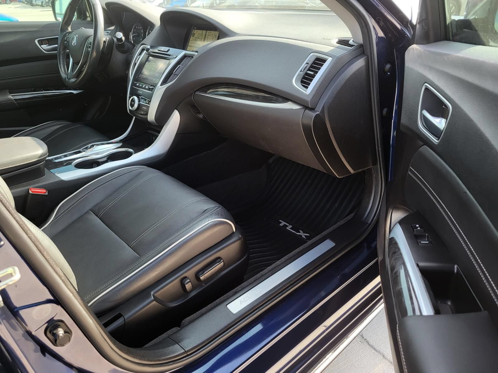 Used 2018 Acura TLX V6 SH-AWD w/ Advance Package image 8