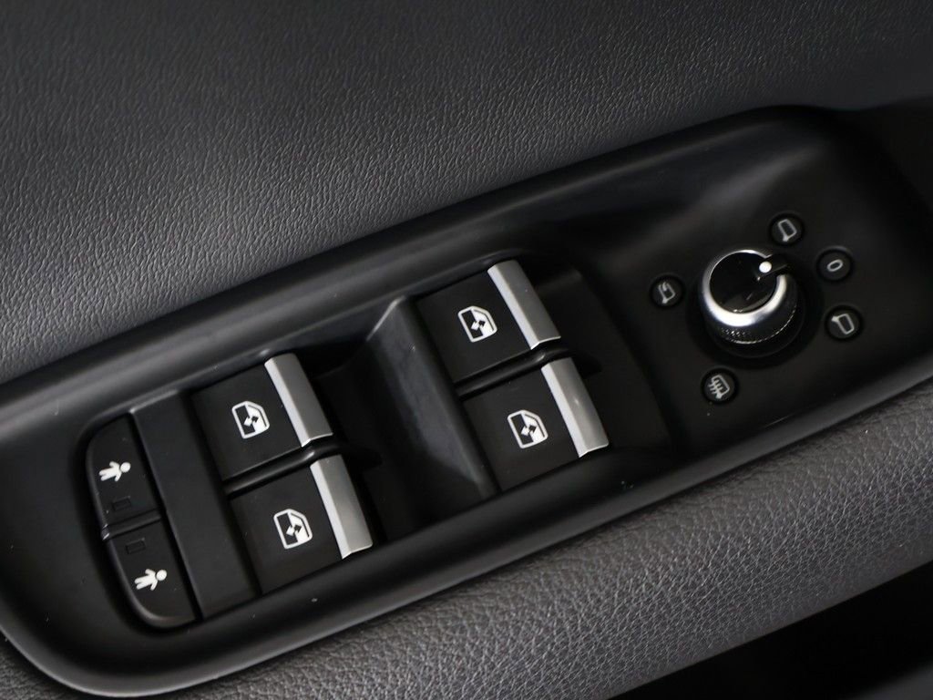 Used 2020 Audi Q7 3.0T Premium Plus w/ Premium Plus Package image 46