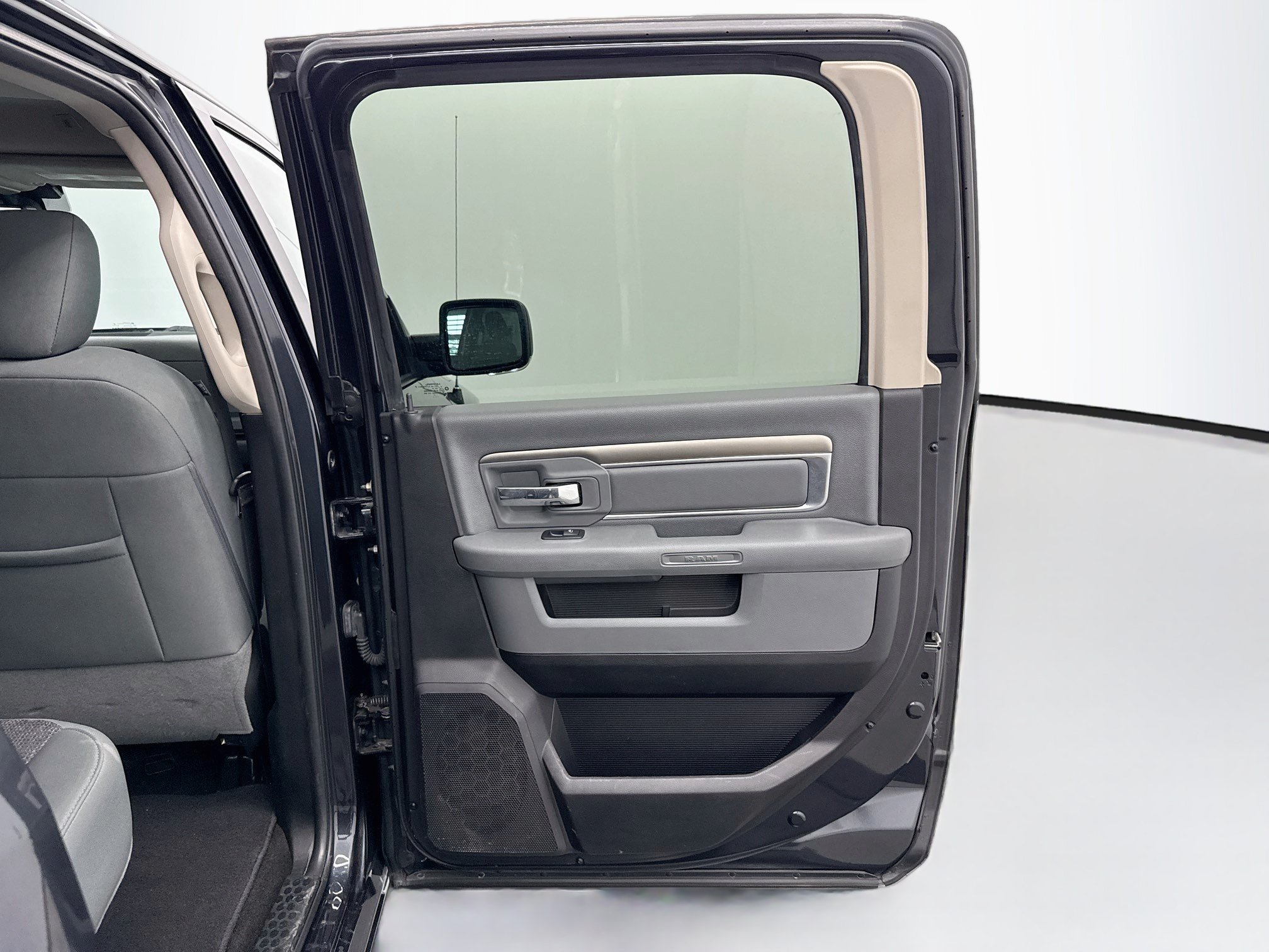Used 2017 RAM 1500 Big Horn AWD/4WD image 28