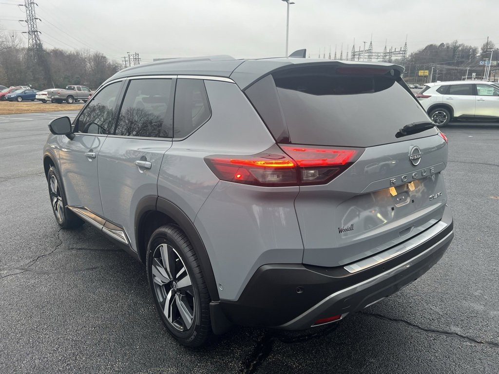 Used 2023 Nissan Rogue SL w/ SL Premium Package image 5