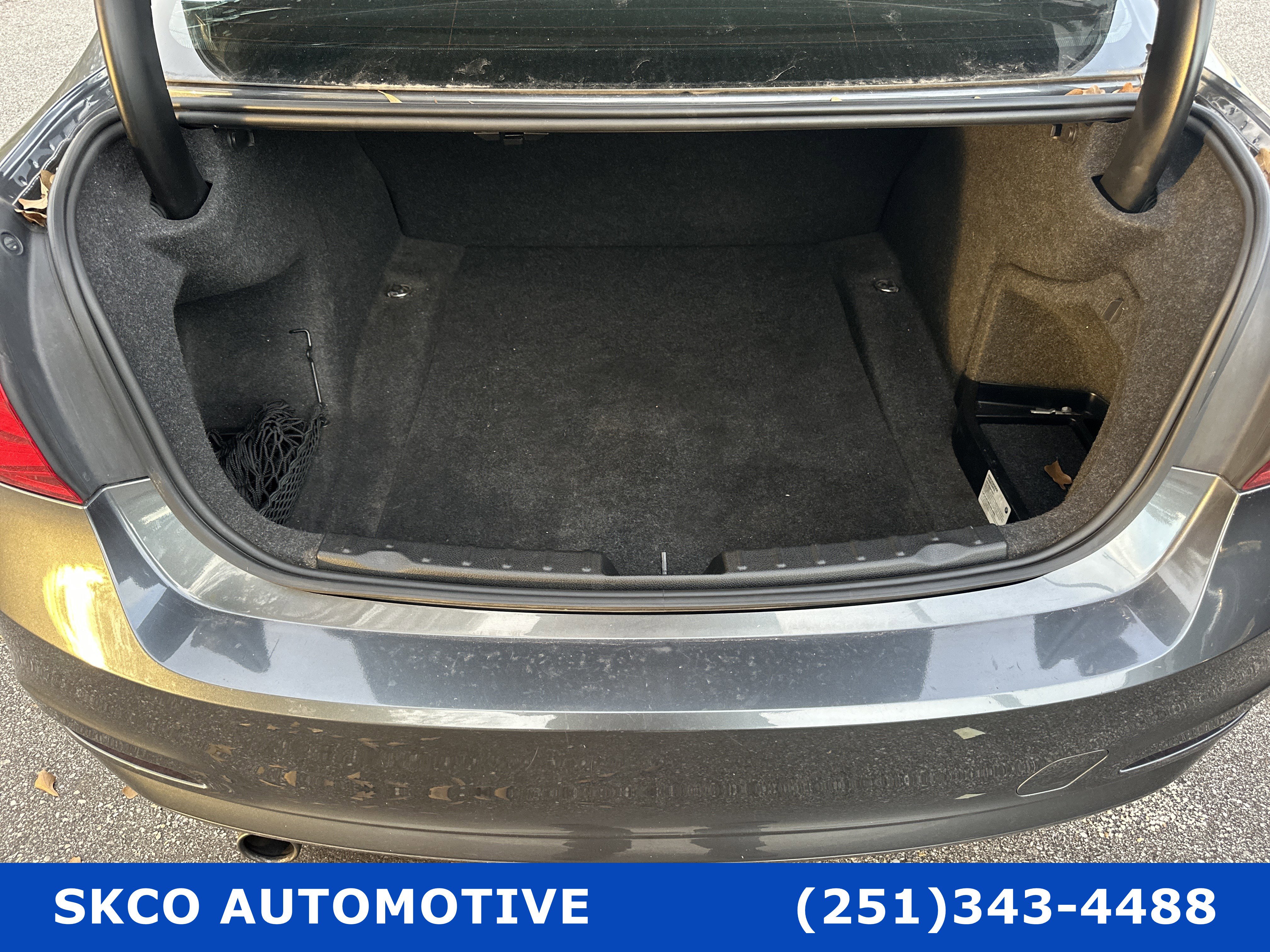 Used 2018 BMW 320i Sedan RWD image 13