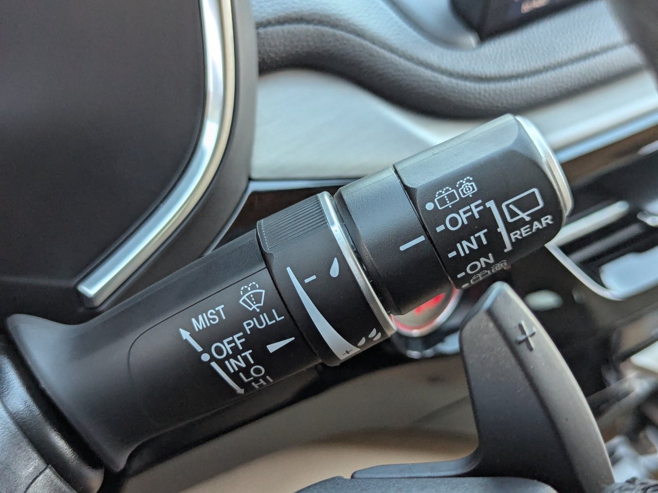 Certified 2025 Acura MDX FWD image 37