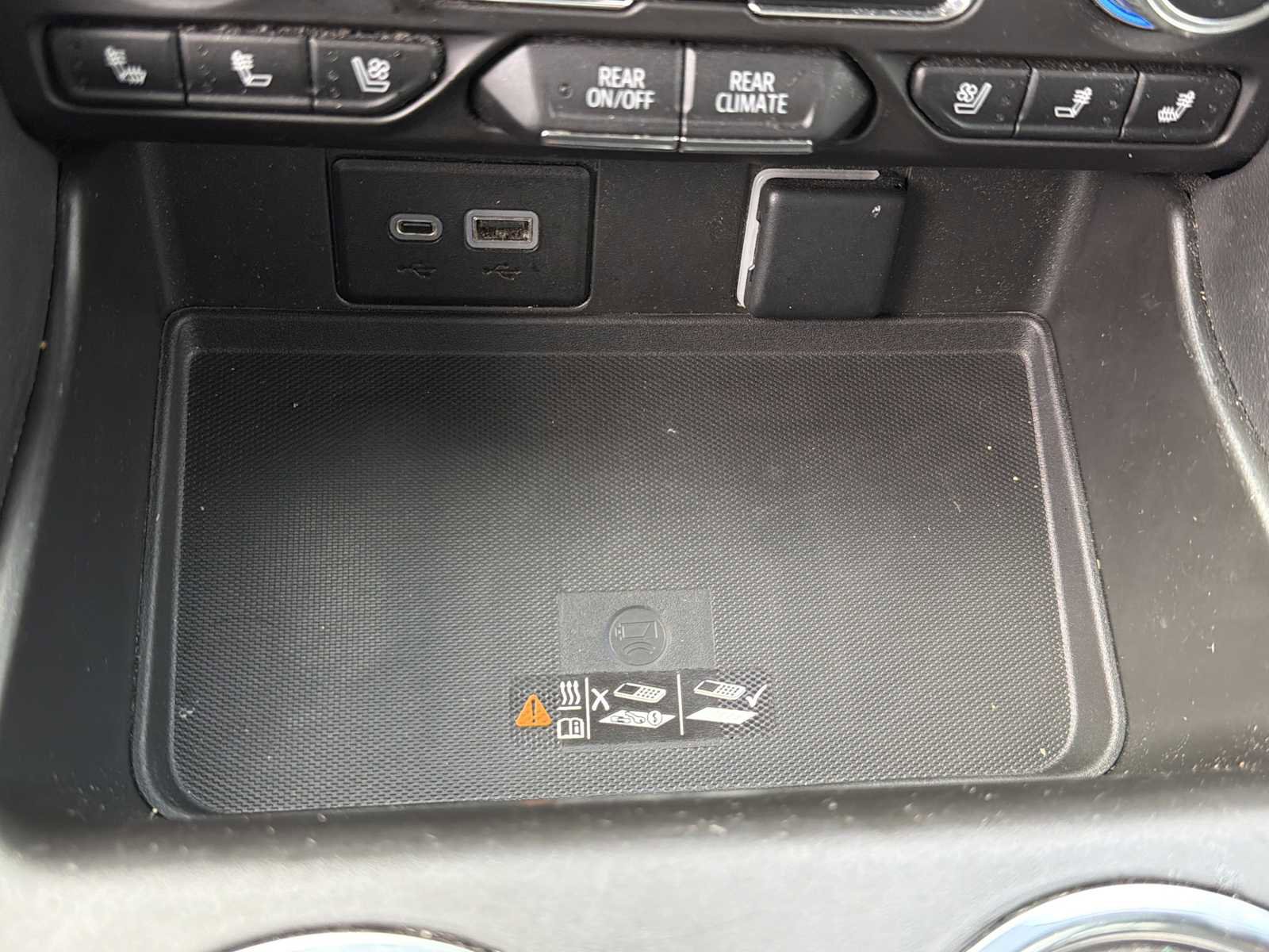 Used 2023 GMC Yukon XL SLT image 11