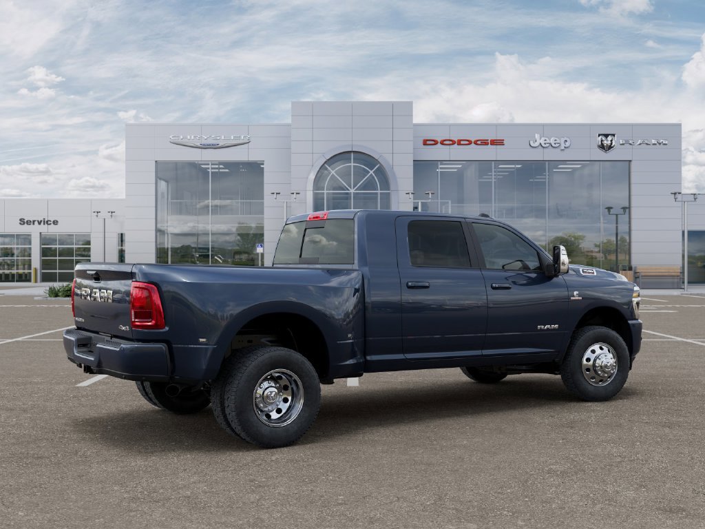 New 2026 RAM 3500 Laramie AWD/4WD image 4