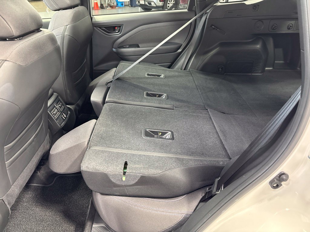 Used 2025 Subaru Forester Premium AWD/4WD image 33