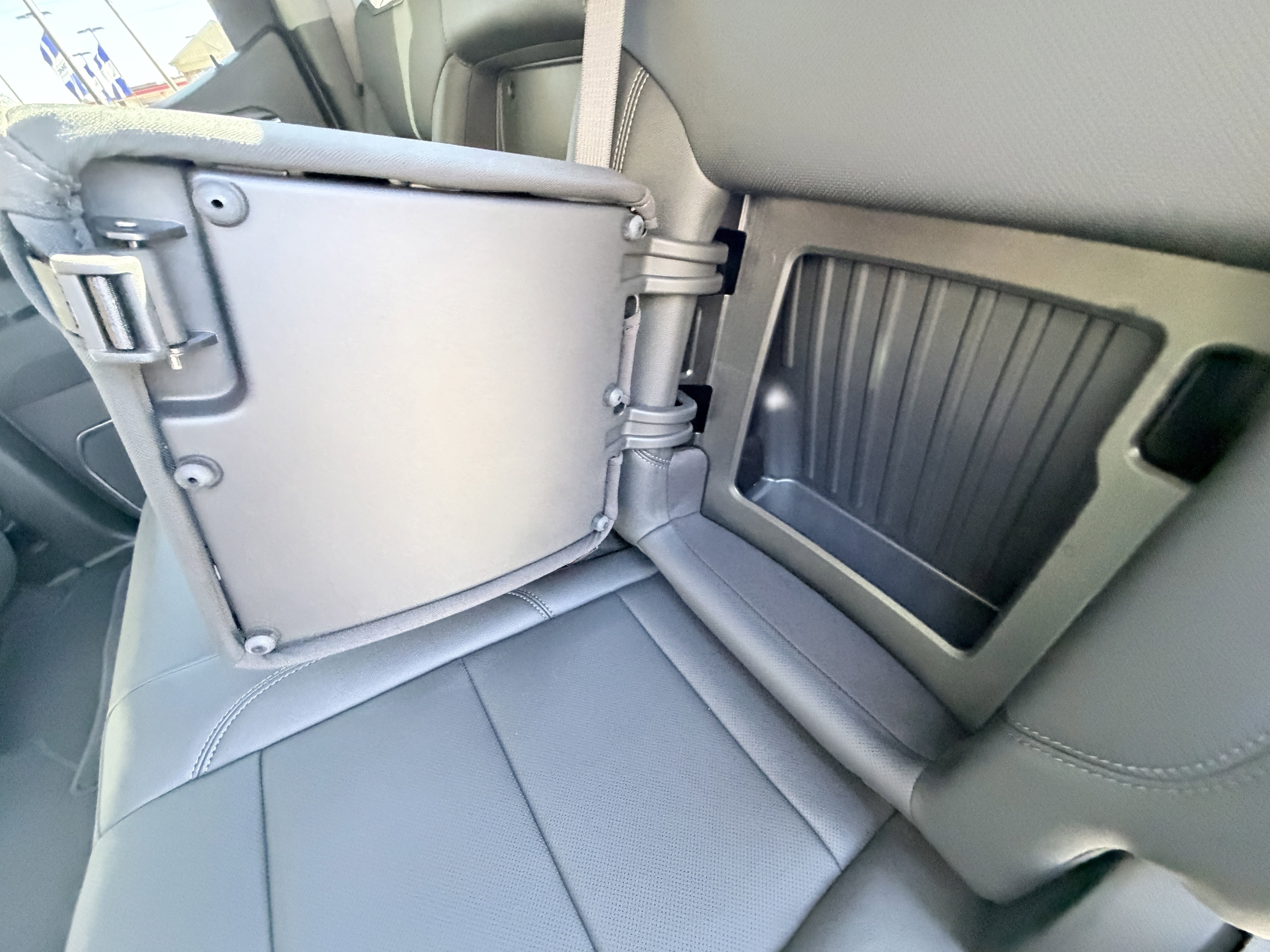 Used 2025 GMC Sierra 1500 SLT image 17