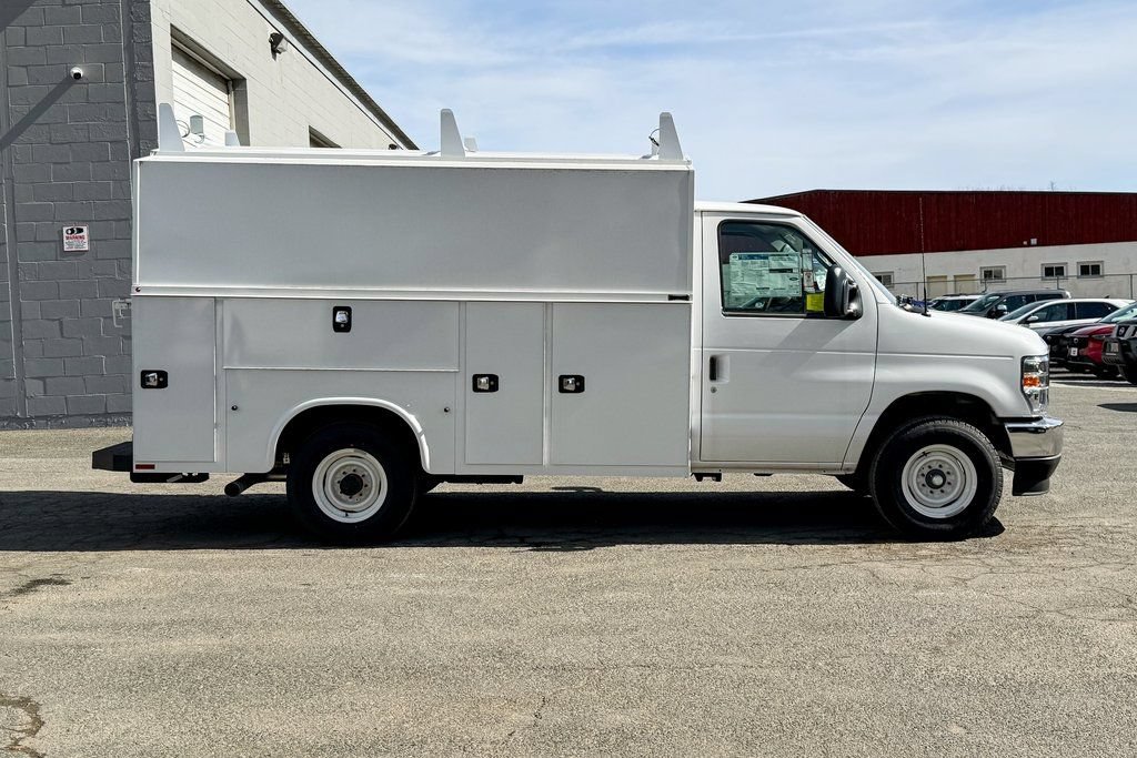 New 2025 Ford E-350 and Econoline 350 Super Duty w/ Power Equipment Group RWD image 2