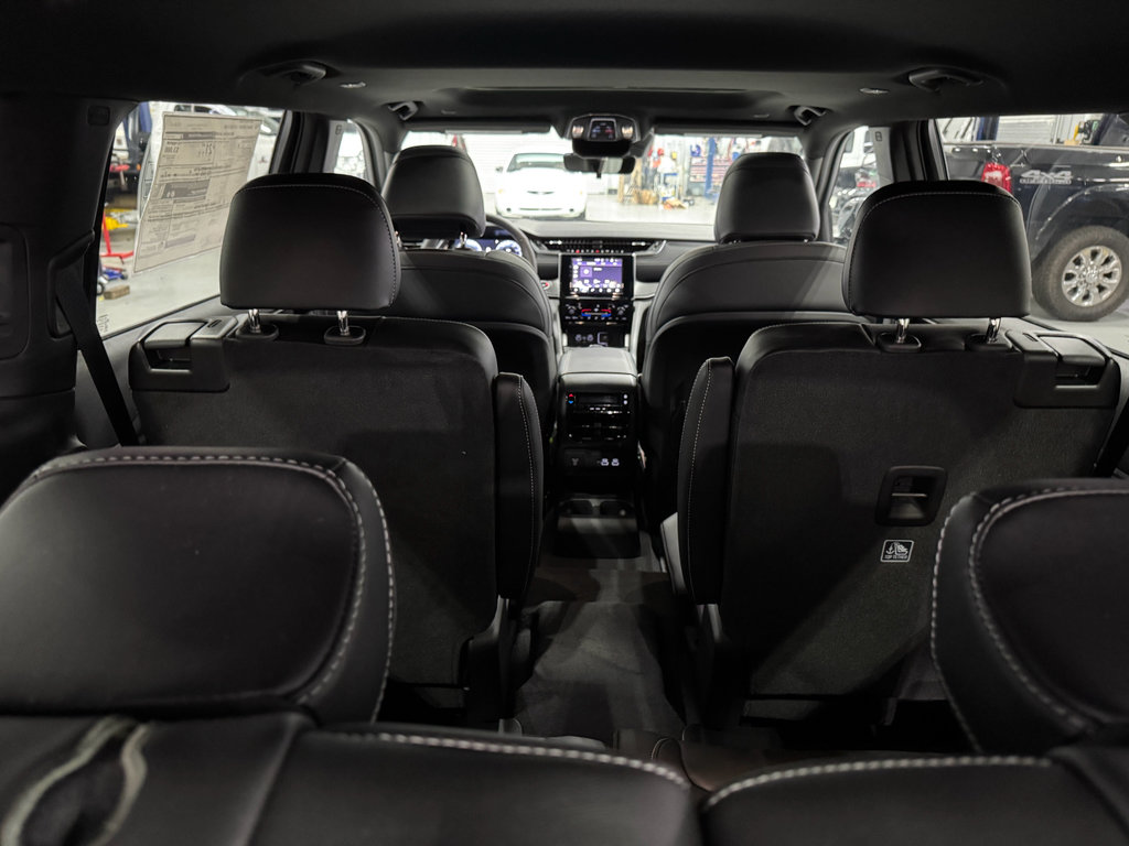 New 2025 Jeep Grand Cherokee L Altitude image 9