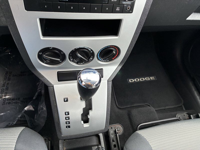 Used 2009 Dodge Caliber SXT FWD image 11