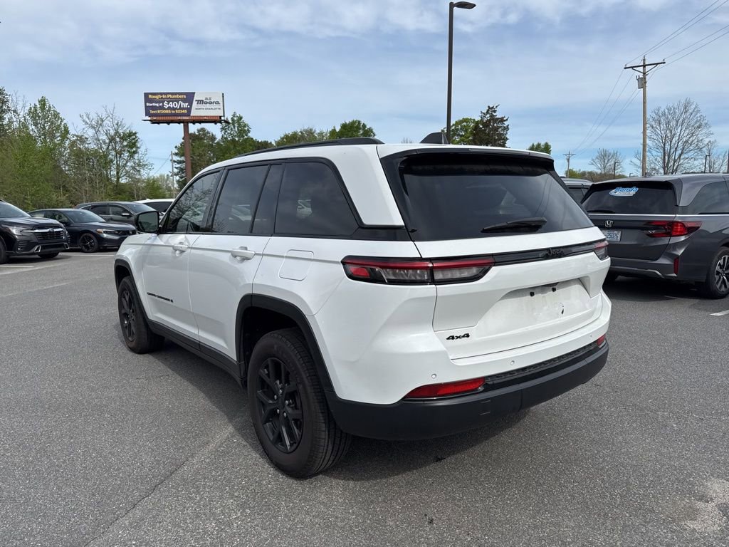 Used 2024 Jeep Grand Cherokee Altitude image 6