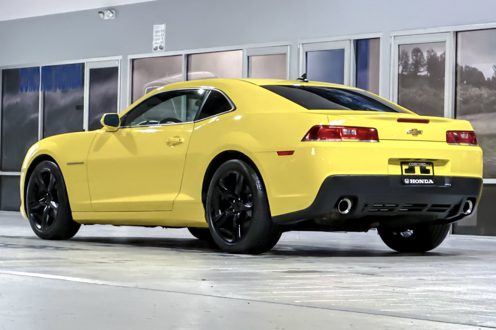 Used 2015 Chevrolet Camaro LT image 3