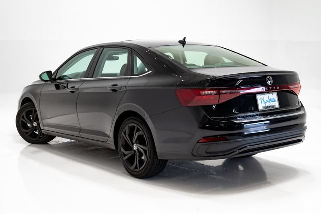 Used 2025 Volkswagen Jetta SE w/ Sunroof Package FWD image 26