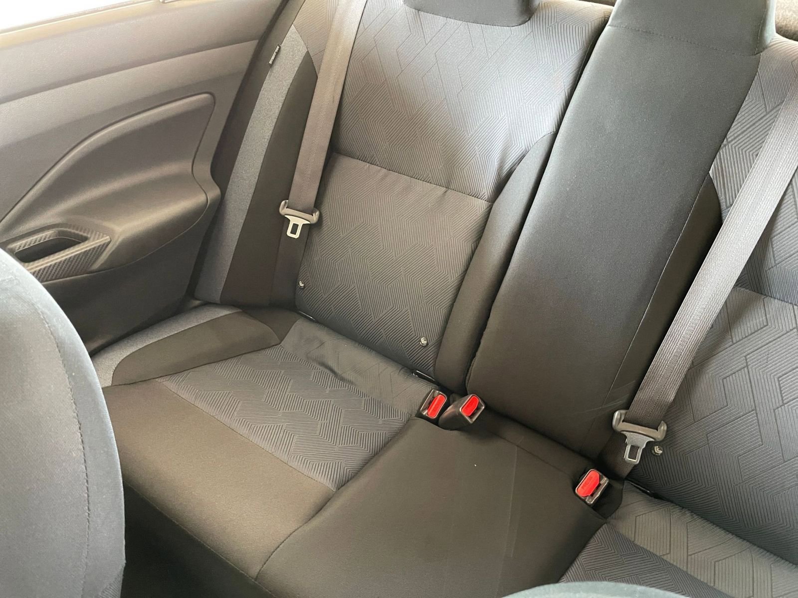 Used 2025 Nissan Versa SV image 37