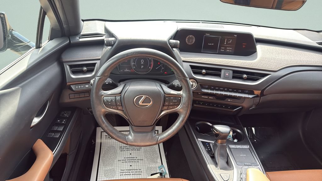 Used 2021 Lexus UX 200 w/ Premium Package FWD image 12