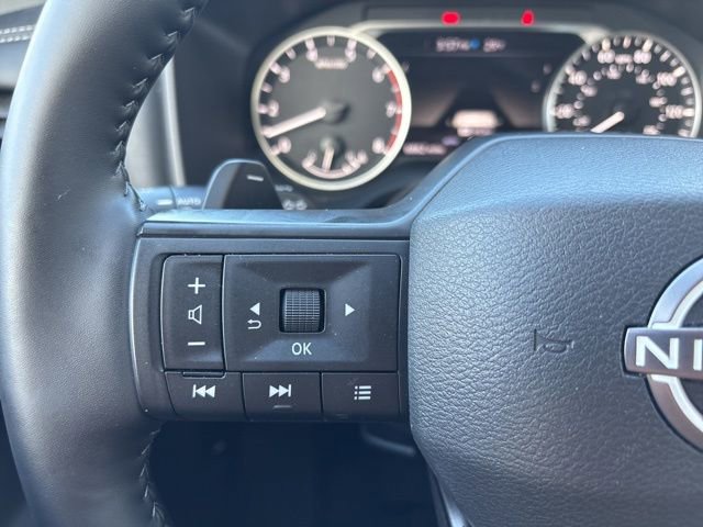 Used 2025 Nissan Rogue SV w/ SV Premium Package image 22