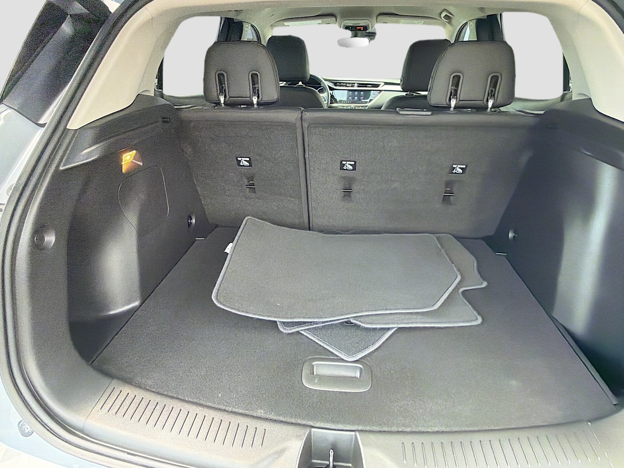 Used 2023 Buick Encore GX Select w/ Sport Touring Package FWD image 26