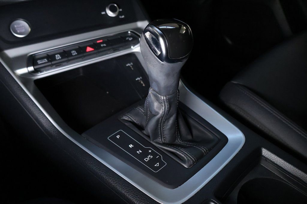 Used 2020 Audi Q3 2.0T Premium w/ Convenience Package image 37