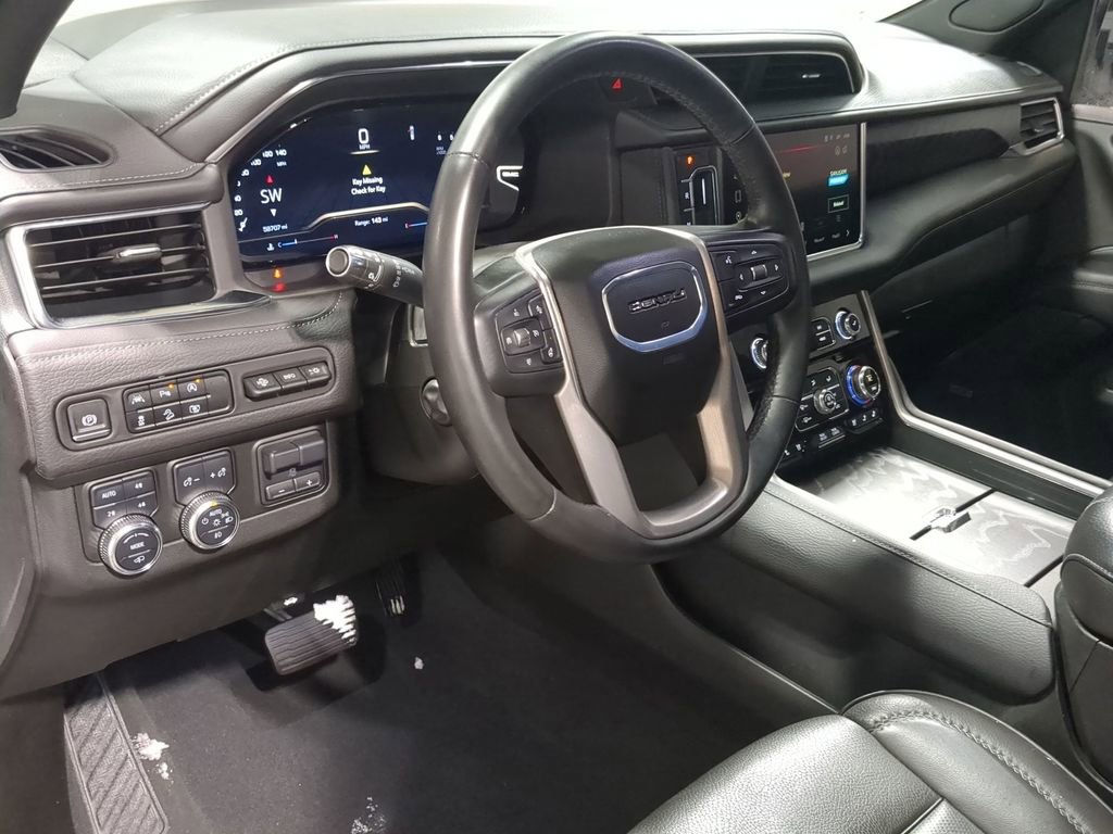 Used 2024 GMC Yukon Denali w/ Max Trailering Package image 12