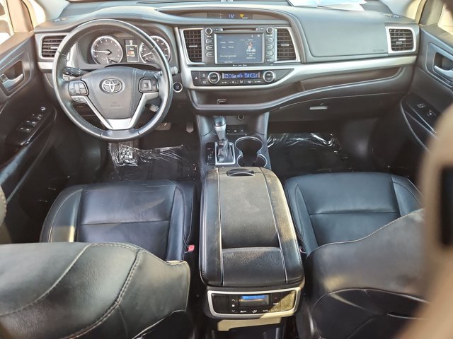 Used 2016 Toyota Highlander XLE AWD/4WD image 24