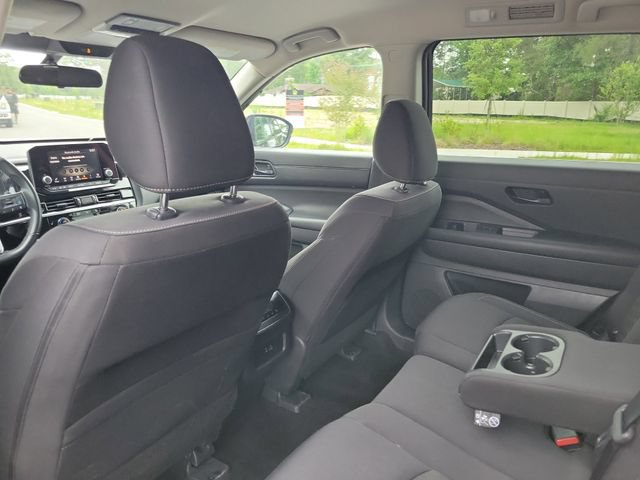 Used 2024 Nissan Pathfinder SV FWD image 29