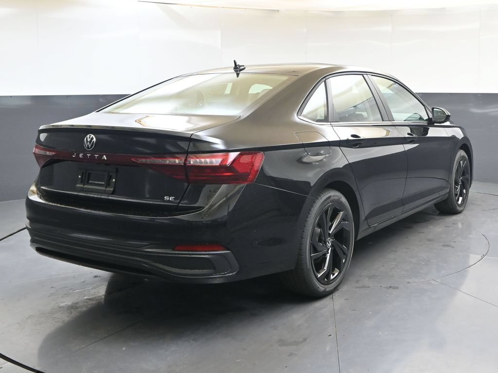 Certified 2026 Volkswagen Jetta SE w/ Black Wheel Package FWD image 5
