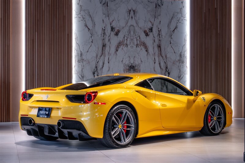 Used 2016 Ferrari 488 GTB RWD image 4