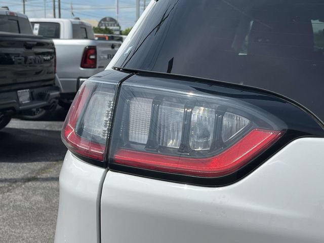 Used 2022 Jeep Cherokee Latitude Lux w/ Sun & Sound Group AWD/4WD image 10