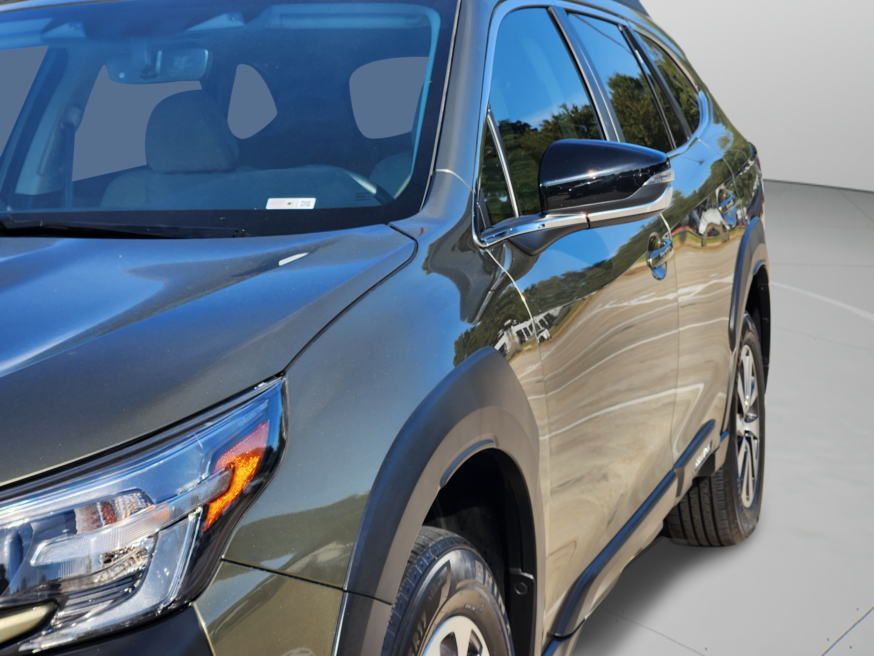 Used 2025 Subaru Outback Premium AWD/4WD image 40