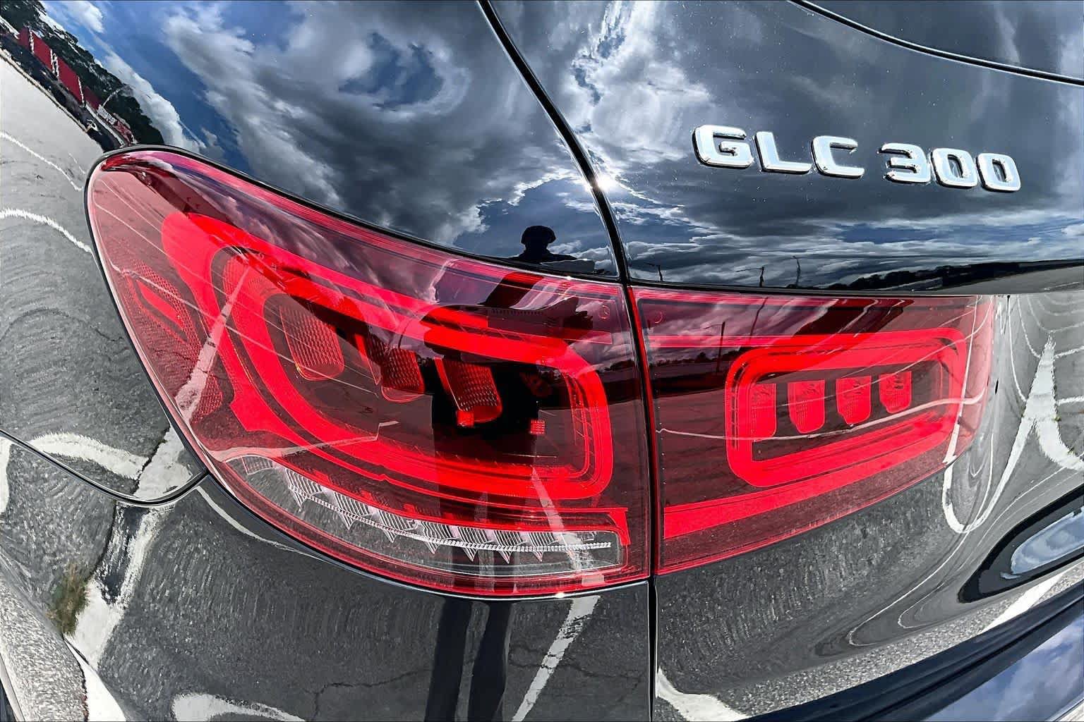 Certified 2022 Mercedes-Benz GLC 300 w/ Premium Package Lite image 29