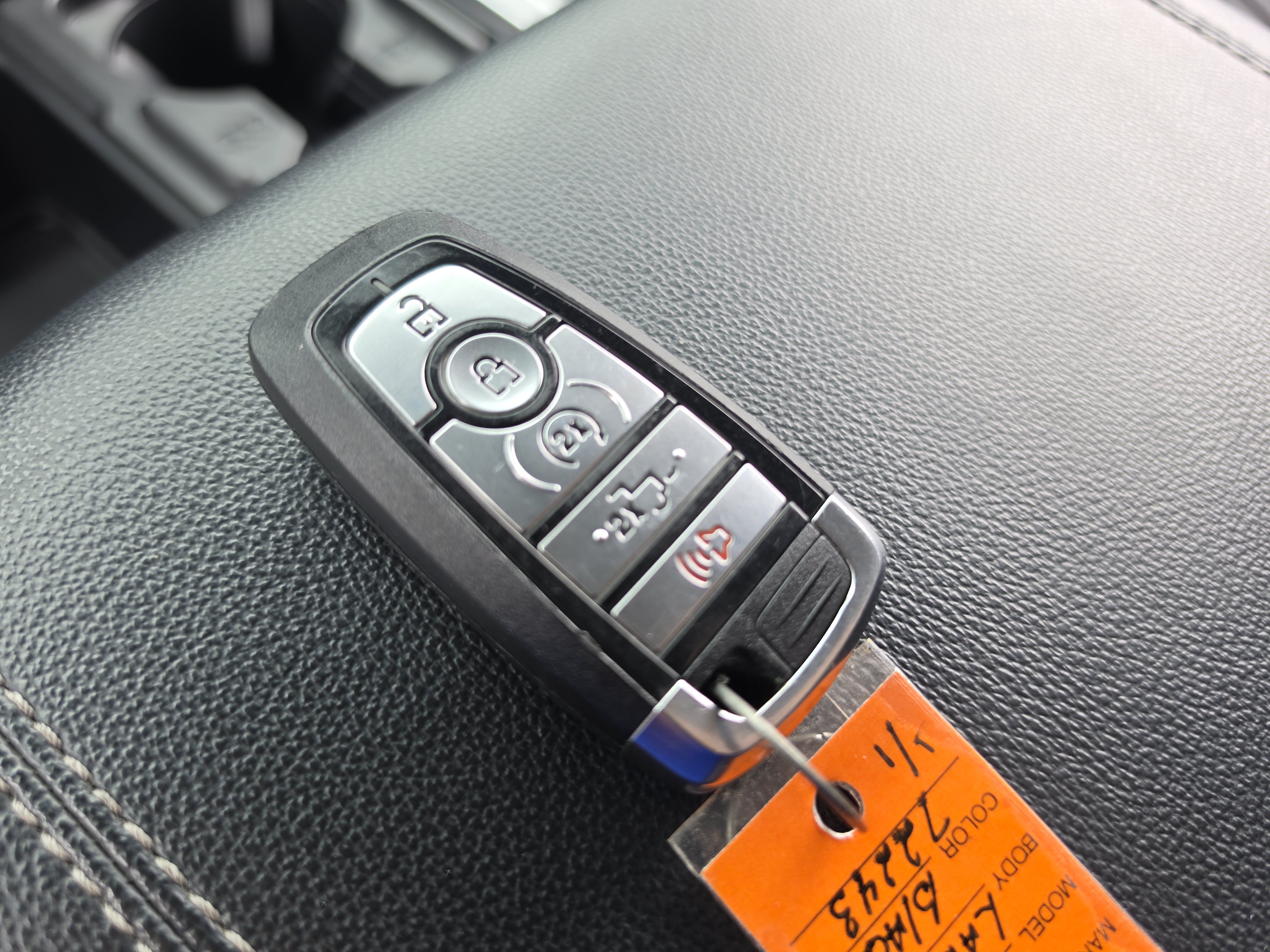 Used 2023 Ford F350 Lariat w/ Tremor Off-Road Package AWD/4WD image 35