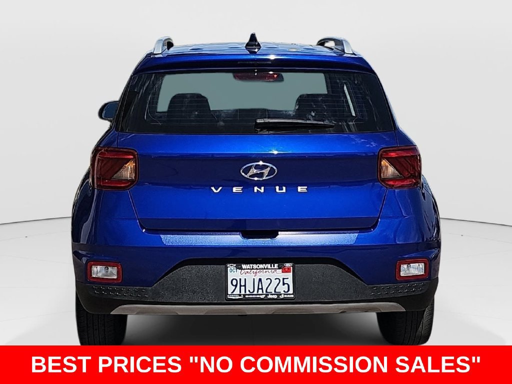 Used 2022 Hyundai Venue Limited FWD image 4