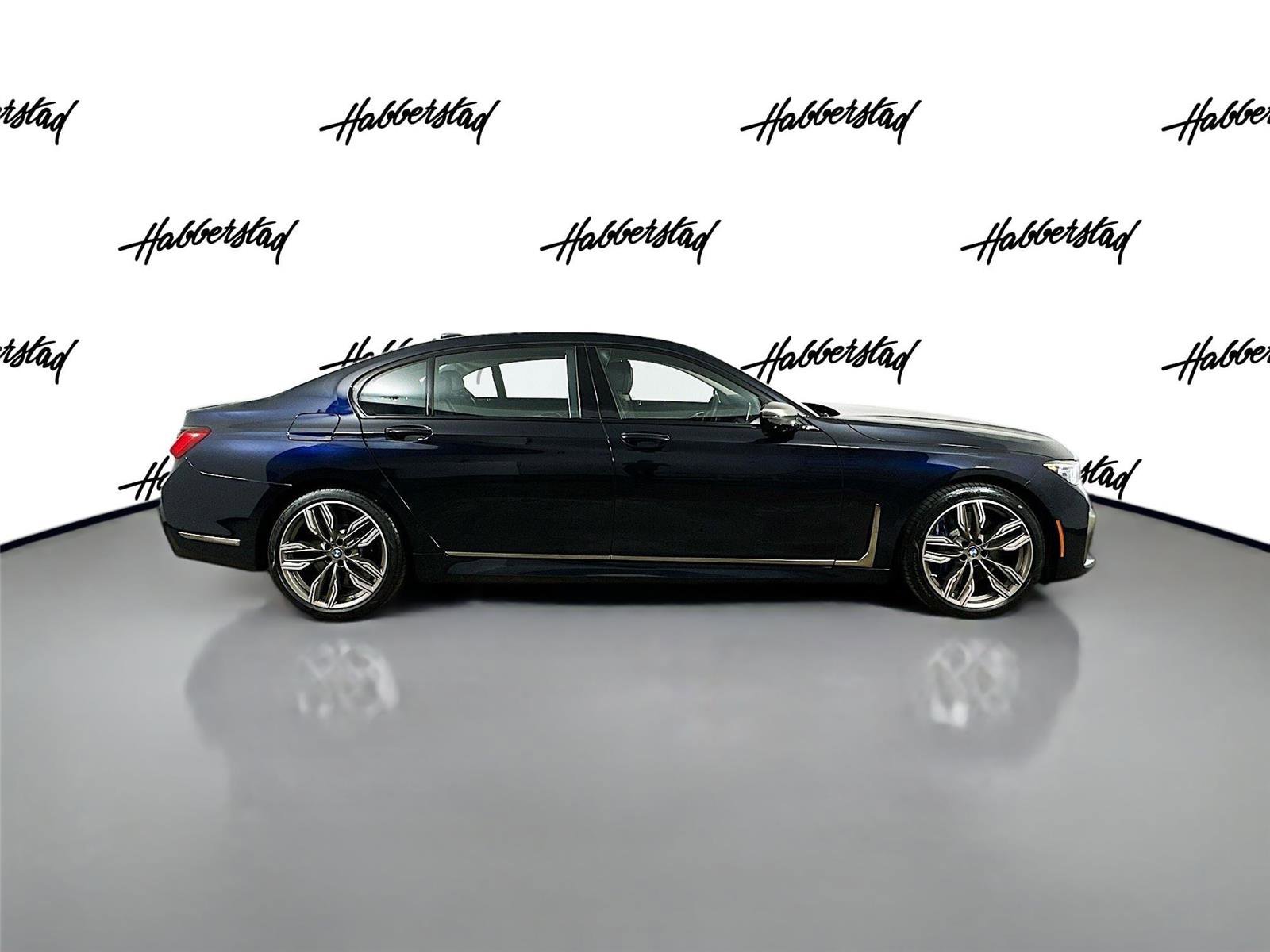 Used 2021 BMW M760i xDrive image 4