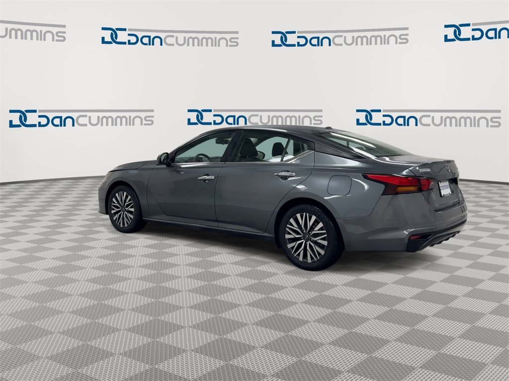 Used 2023 Nissan Altima 2.5 SV image 6