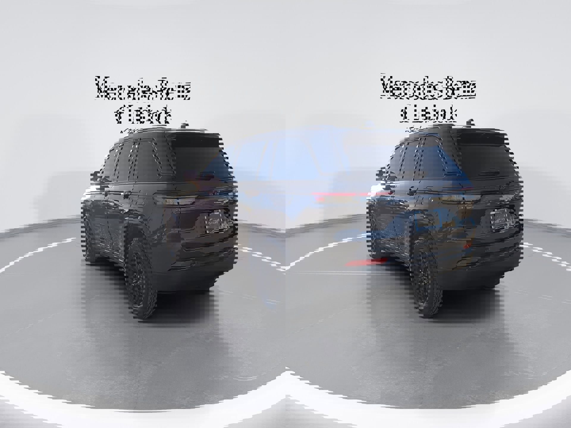 Used 2025 Jeep Grand Cherokee Altitude image 6