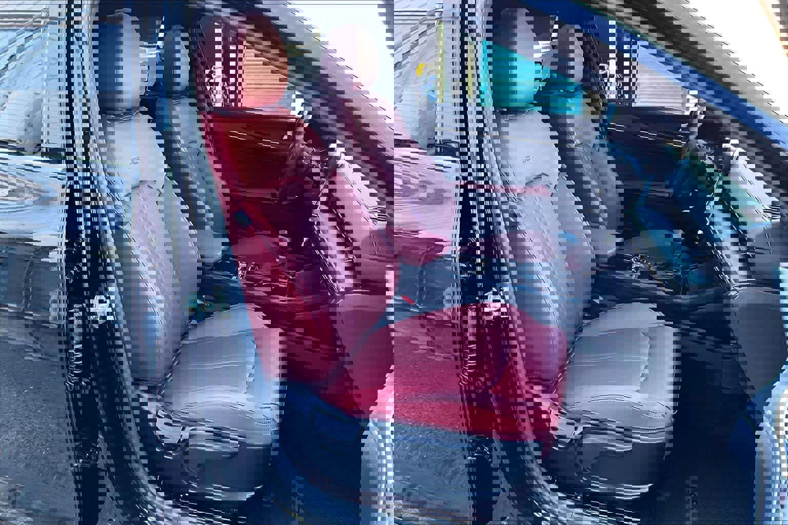 Used 2025 Kia K5 GT-Line w/ GT-Line Premium Package image 9