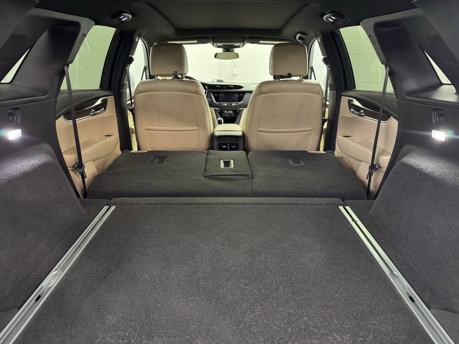 Used 2017 Cadillac XT5 Luxury w/ Driver Awareness Package image 51