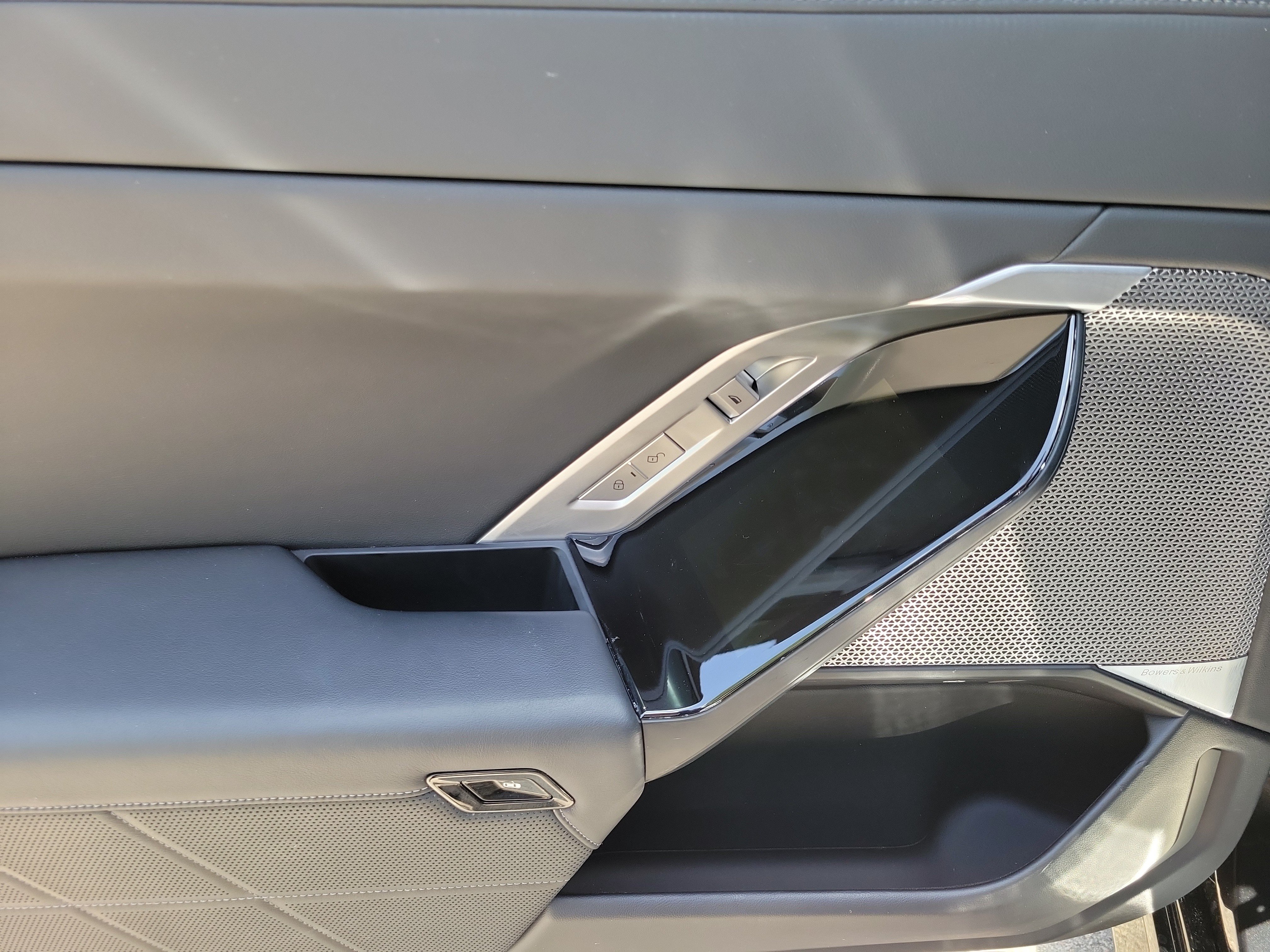 Used 2023 BMW i7 xDrive60 AWD/4WD image 10