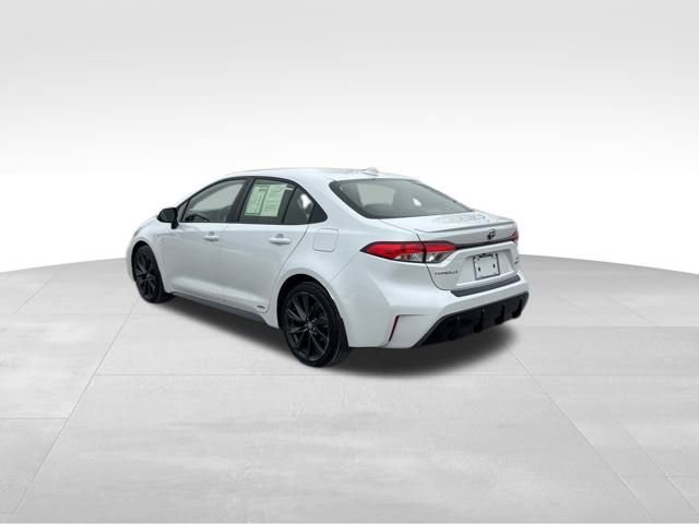 Used 2024 Toyota Corolla SE image 4