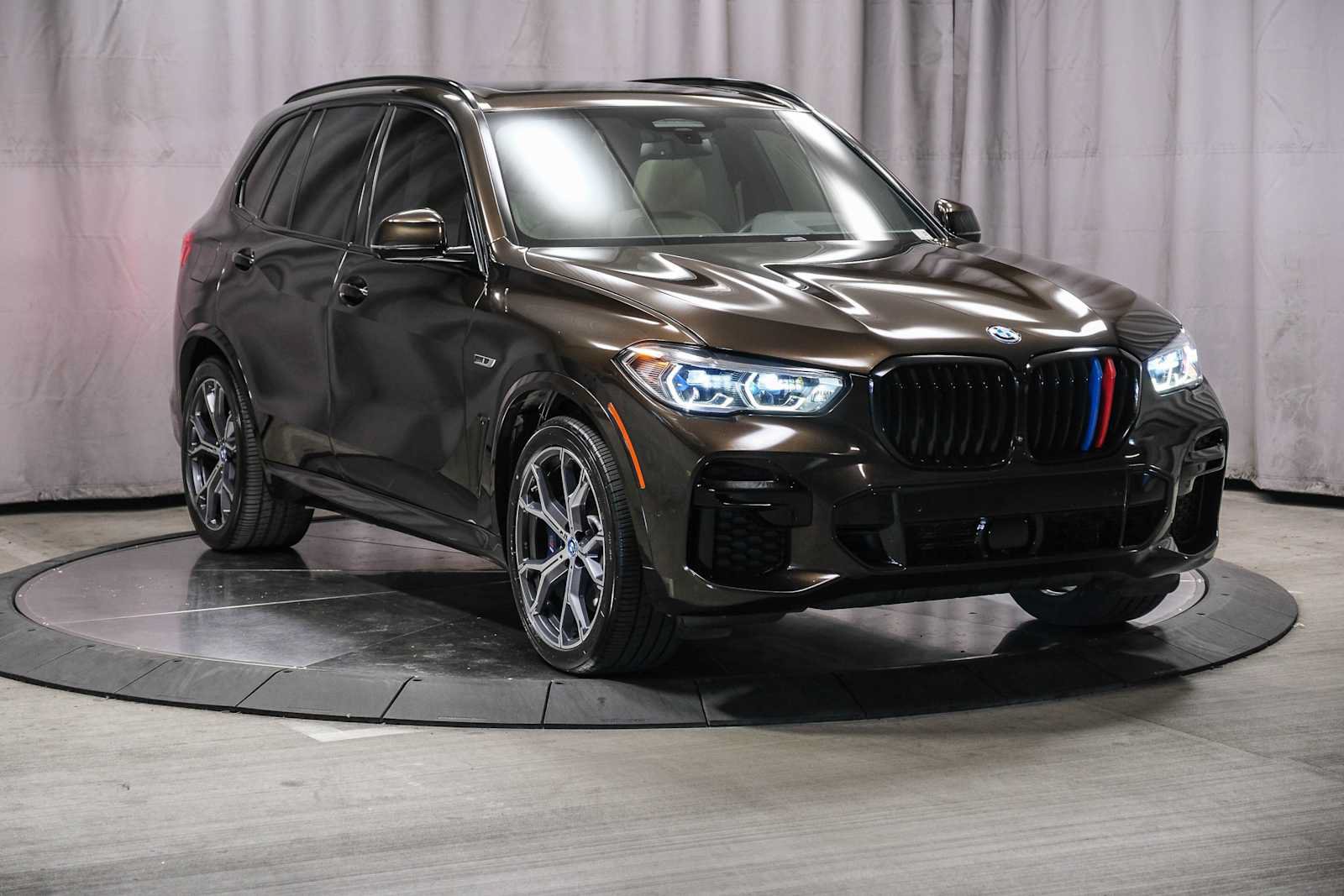 Used 2022 BMW X5 xDrive45e AWD/4WD image 5