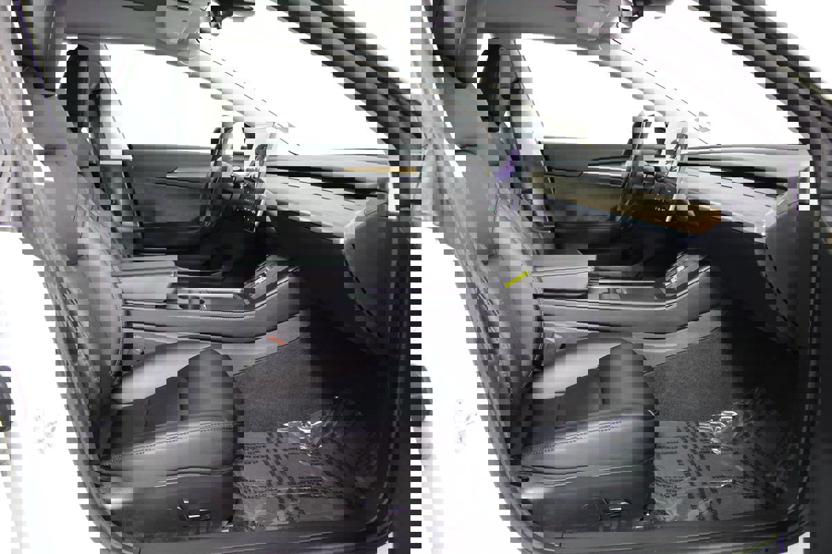 Used 2023 Tesla Model 3 Performance image 10