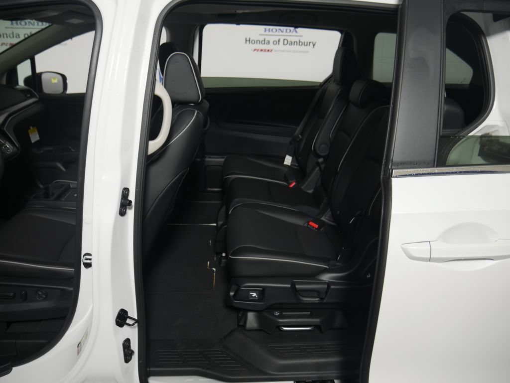 New 2027 Honda Odyssey Touring image 14