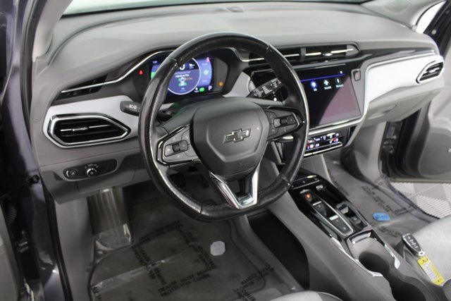 Used 2023 Chevrolet Bolt EUV Premier w/ Sun & Sound Package image 9