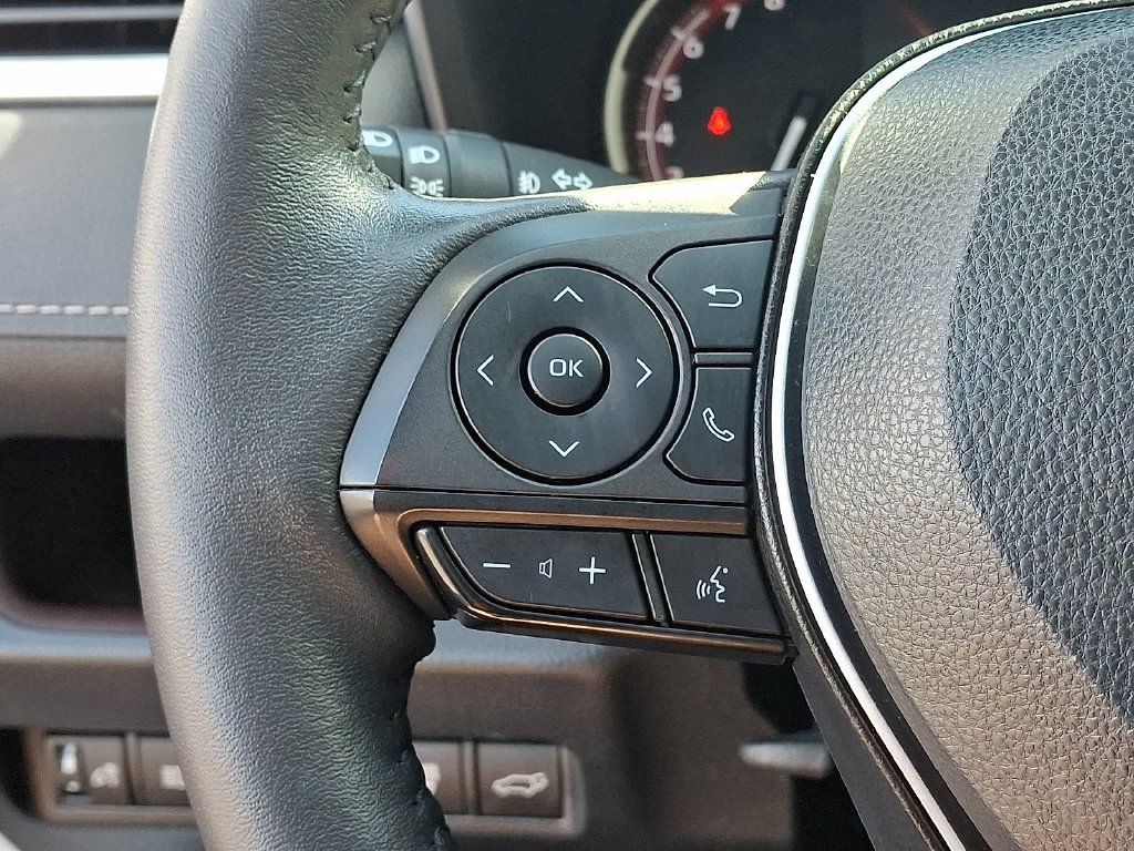Used 2022 Toyota RAV4 Limited AWD/4WD image 22