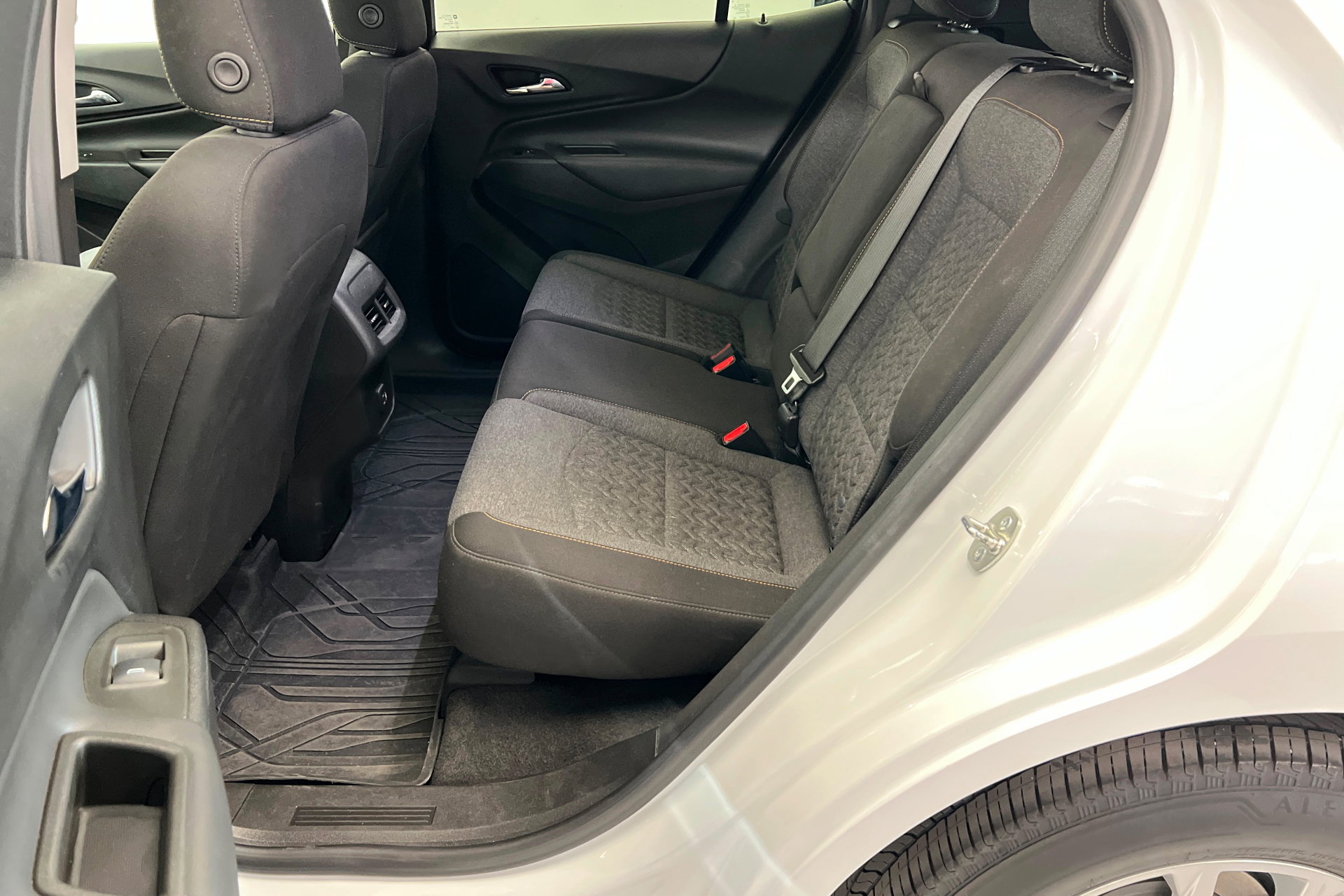 Used 2023 Chevrolet Equinox LT w/ LPO, Floor Liner Package image 22