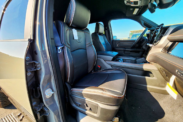 New 2027 RAM 2500 4x4 Crew Cab image 27