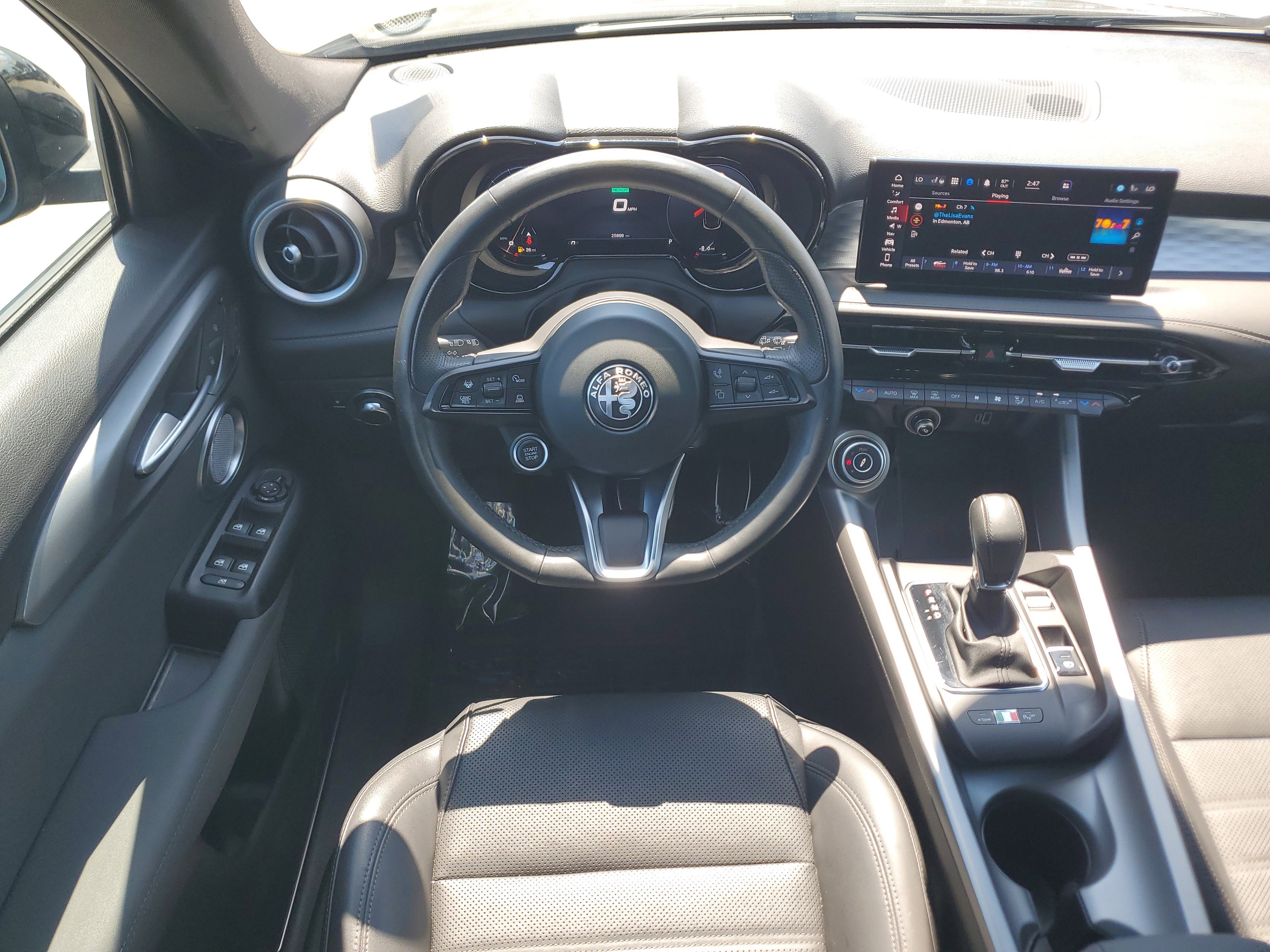 Used 2024 Alfa Romeo Tonale Veloce AWD/4WD image 16