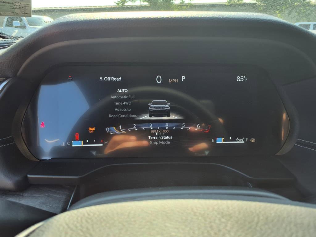 New 2025 Jeep Grand Cherokee L Limited w/ Luxury Tech Group II image 11