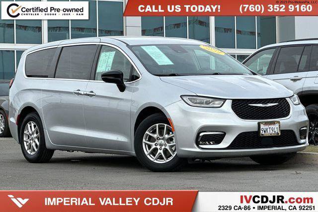 Certified 2024 Chrysler Pacifica Touring-L FWD image 1