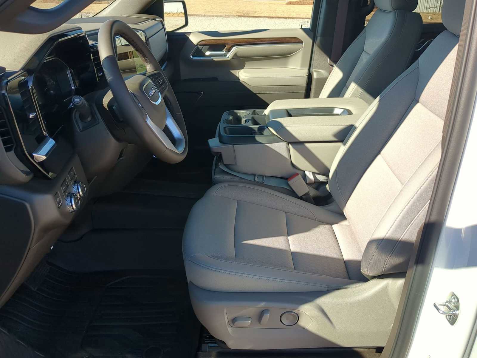 New 2026 GMC Sierra 1500 SLE w/ X31 Off-Road Package image 14